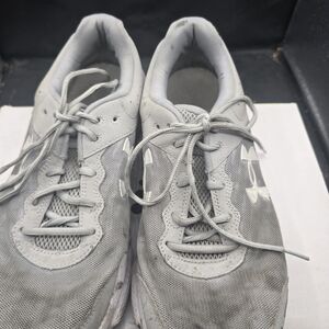 Under Armour Men's Gray Athletic‎ Shoes